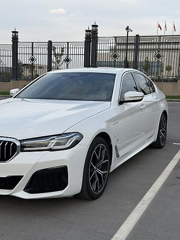 Продажа авто: BMW 530: 2021 г., 2.5 л, Автомат, Гибрид, Седан — 3