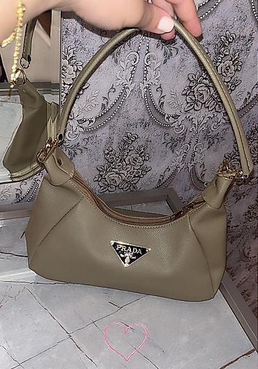 qız papaqları: Çiyin çantası, Prada, Yeni — 2