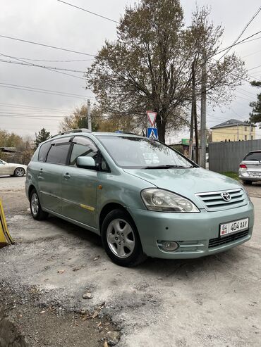 Toyota: Toyota Ipsum: 2001 г., 2.4 л, Автомат, Бензин, Минивэн