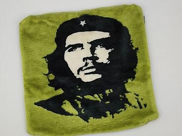 stan s komínem: Poszewka dekoracyjna na poduszkę – motyw „Guevara” - Wzór: kultowy — 1