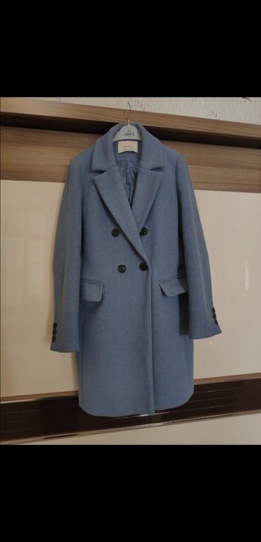 пальто женское: Пальто Stradivarius, M (EU 38), цвет - Голубой
