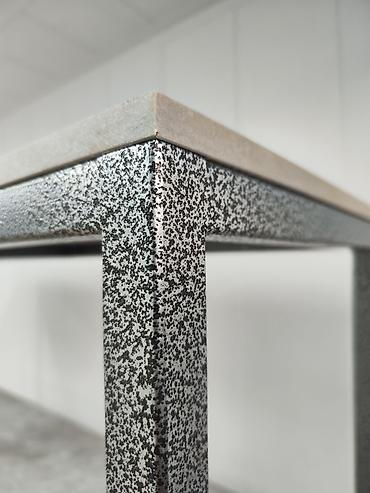 Витрины: Витрина Для телефонов и их аксессуаров, Лофт, 200 см * 180 см * 35 см, Новый — 15