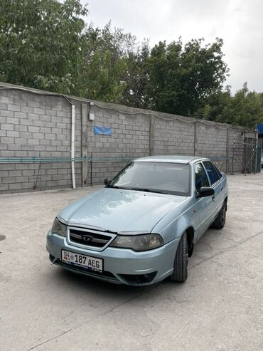 фара на дайво нубира: Daewoo Nexia: 2009 г., 1.5 л, Механика, Бензин, Седан