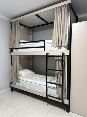 Отели и хостелы: AI HOSTEL — размещение в уютных номерах. Халал Варианты: - — 8