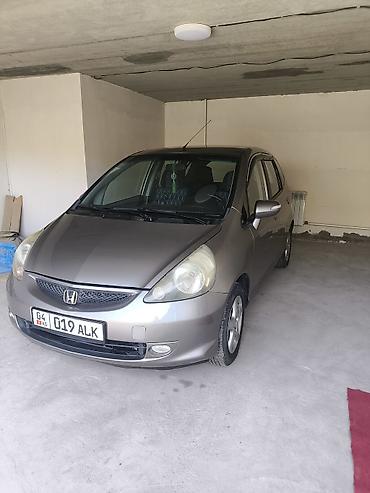 гакаён машина: Honda Jazz: 2008 г., 1.3 л, Механика, Бензин, Хэтчбэк — 1