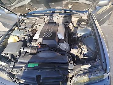 disk qabi: BMW 7 Series (E38) sedan - Kuzov: 4 qapılı sedan, qrafit-boz rəng - — 8