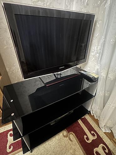 tv stent alcıpan: Samsung televizor + şüşə TV stendi uzunluq 80sm, eni 50 sm - Brend — 1