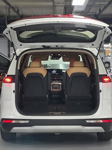 Kia: Kia Carnival: 2022 г., Минивэн — 28
