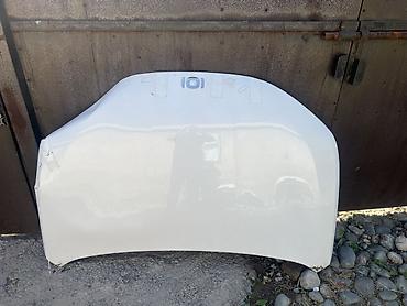 Продаю капот Changan Q05 после ДТП удар пришлось слева