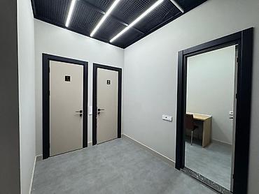 Коммерческая недвижимость: İcarəyə verilir 3 otaqlı ofis 90 m², Gənclik m. Daha 7 şəklə bax — 6