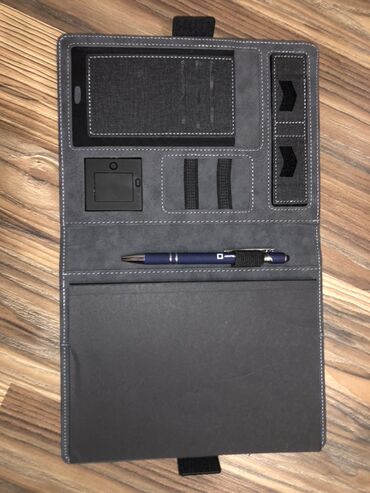 Qovluqlar və fayllar: Salam dəftərdə bir çox şey mövcuddur 1.kart yuvaları 2.telefon qoymaq — 1