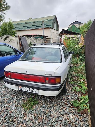 Mazda: Mazda 323: 1989 г., 1.6 л, Механика, Бензин, Седан — 5