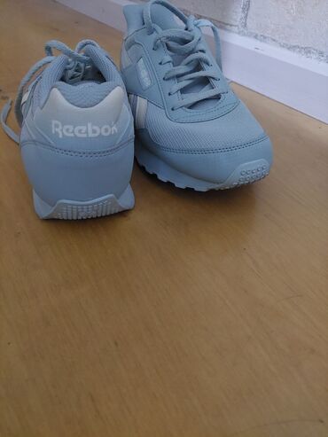женские кроссовки reebok hexalite: Reebok idman ayaqqabısı - Rəng: açıq maviyə çalan boz (sol yanlarda