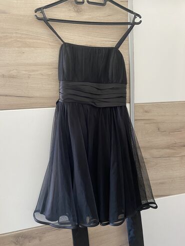 p s novo haljine: S (EU 36), bоја - Crna, Večernji, maturski, Na bretele