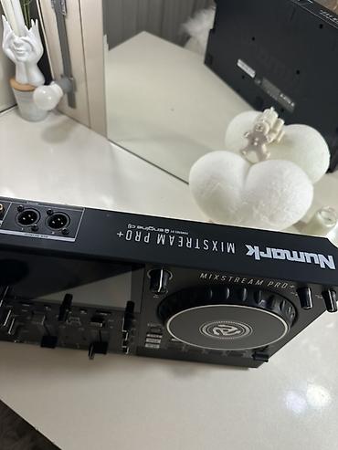 Kontrollerlər: Numark Mixstream Pro+ — müstəqil DJ kontroleri Xüsusiyyətlər: - 2 — 6