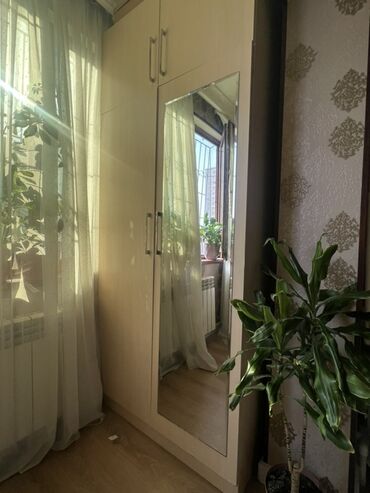 Кухонные гарнитуры: Распашной, 4 двери Прямой шкаф, Гардеробный шкаф