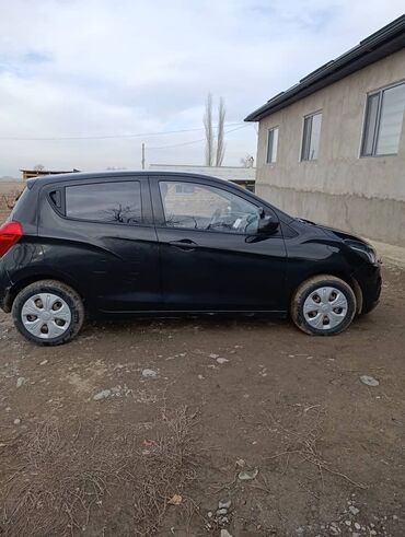 Chevrolet: Chevrolet Spark: 2017 г., 1 л, Автомат, Бензин, Хэтчбэк — 3