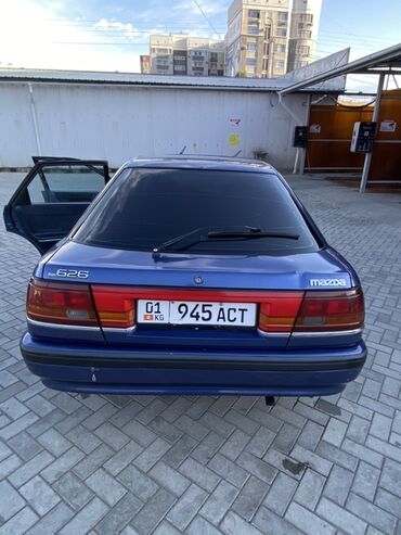 Mazda: Mazda 626: 1991 г., 2.2 л, Механика, Бензин, Седан at lalafo.kg — 4 Mazda: Mazda 626: 1991 г., 2.2 л, Механика, Бензин, Седан — 4