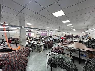 Продажа помещений свободного назначения: Продам! Коммерческое помещение. 2700м2. Садыгалиева/Мурманская. 4-х — 1