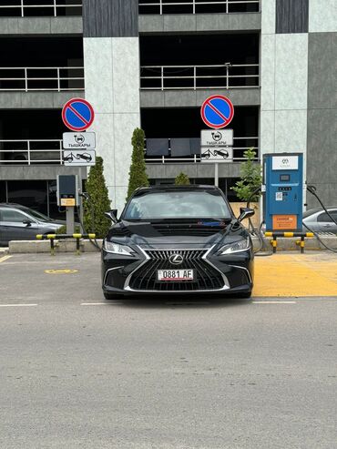 диски на авто: Lexus ES: 2019 г., 3 л, Автомат, Бензин, Седан