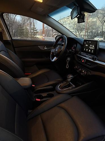 Kia: Kia K3: 2019 г., 1.6 л, Вариатор, Бензин, Седан at lalafo.kg — 9 Kia: Kia K3: 2019 г., 1.6 л, Вариатор, Бензин, Седан — 9