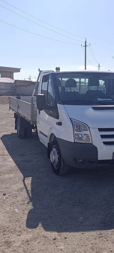 Yük maşınları: Ford Transit pikap/döngə bortlu yük maşını Xüsusiyyətlər: - — 16