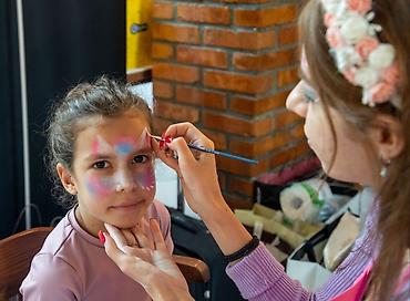 Animatorlar: Предоставляю услуги по Фейс Арт (грим) и Хна. Принимаем заказы на — 8