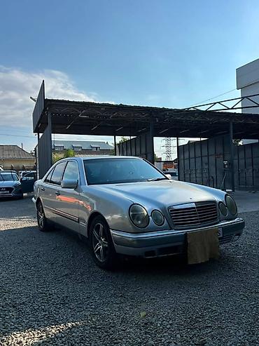 Mercedes-Benz E-Class: 1995 г., 3.2 л, Автомат, Бензин, Седан