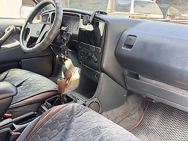 Volkswagen: Volkswagen Passat: 1992 г., 1.8 л, Механика, Бензин, Универсал — 7
