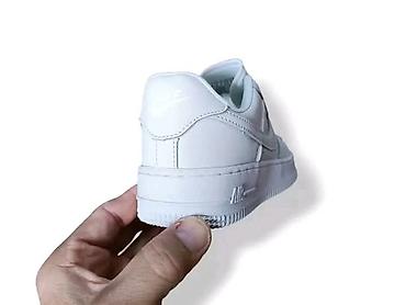 Patike: Nike Air Force 1 niske patike – crno/belo izdanje - Klasičan AF1 — 8