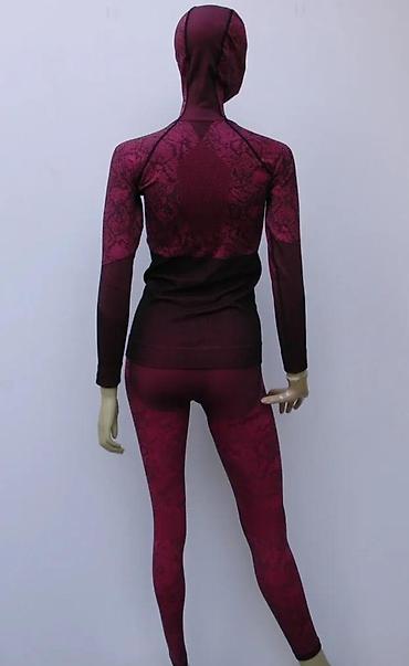 Kompleti: Ženski termo komplet koji uključuje gornji deo sa kapuljačom i duge — 4