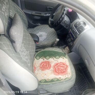 240 мерс: Hyundai Accent: 2008 г., 1.5 л, Механика, Газ, Седан