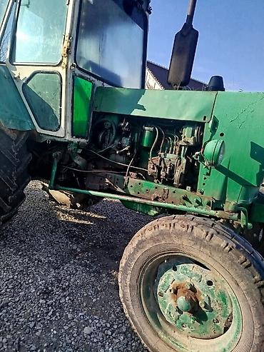 Traktorlar: Yaşıl rəngli kabinəli traktor - Kabin: metal karkaslı, geniş ön şüşə — 11