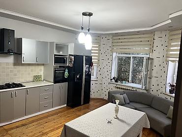 pletka istilik: Salam. Şəxsi həyət evi satılır. 5 kürsüli və divarlar 2 kubikli — 1