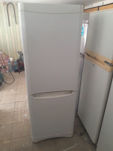 xaladilnik: Б/у Двухкамерный Indesit Холодильник цвет - Белый