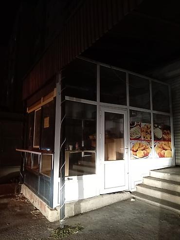 kiosk satici: Plastik köşk, budka. Satılır. Sağ sol və ön hissəsi var. Arxa yoxdur — 1