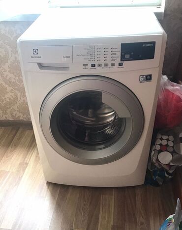 Paltaryuyan maşınlar: Paltaryuyan maşın Electrolux, 8 kq, Yeni, Avtomat, Qurutma var, Kredit yoxdur, Pulsuz çatdırılma