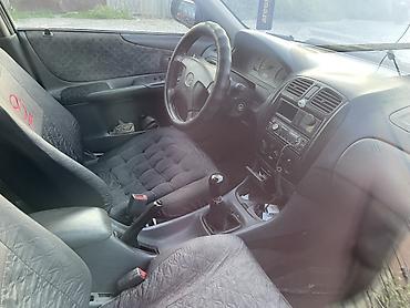 mazda d: Mazda 323: 1998 г., 1.5 л, Механика, Бензин, Хэтчбэк — 4