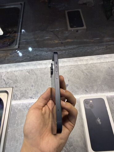 Apple iPhone: IPhone 13, Б/у, 128 ГБ, Midnight, Защитное стекло, Коробка, 78 % — 6