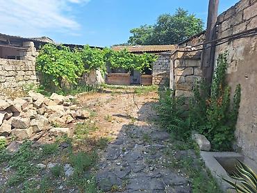 Otaqların uzunmüddətli kirayəsi: Mərdəkan qəsəbəsində, stansiyaya piyada 5dəq.lik məsafədə, 3 sotun — 13