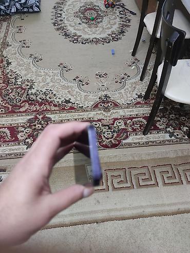 Digər mobil telefonlar: Məhsul: Smartfon (bənövşəyi rəng) Xüsusiyyətlər: - Korpus: düz — 4