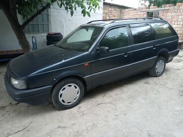 нехся 2: Volkswagen Passat: 1992 г., 2 л, Механика, Бензин, Универсал