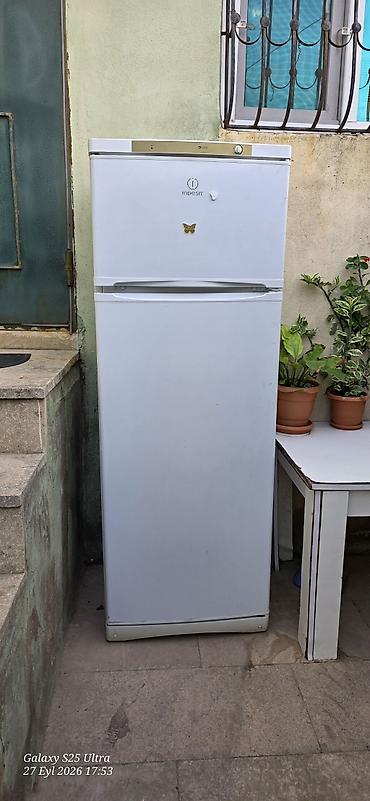 iphone хs max: İşlənmiş 2 qapılı Indesit Soyuducu Satılır — 1