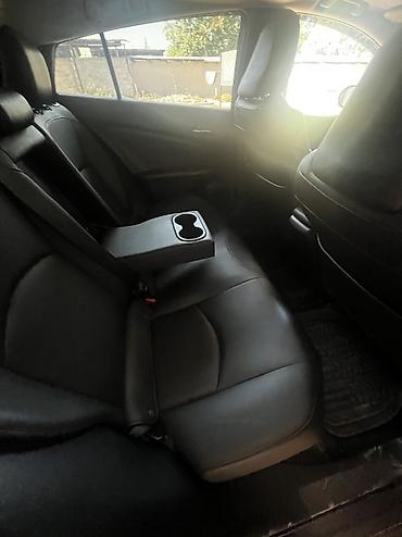 Toyota: Toyota Prius: 2017 г., 1.8 л, Автомат, Бензин, Хэтчбэк — 9