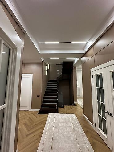 Продажа коттеджей и домов: Продается дом 2- х этажный Киргизия 1 Площадь дома 380 м2 Комнат 6 — 4