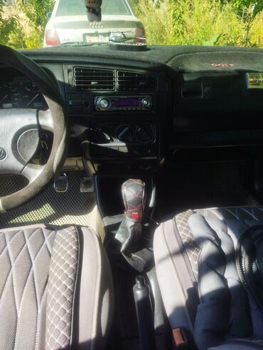 Volkswagen: Volkswagen Golf: 1992 г., 1.8 л, Механика, Бензин, Хэтчбэк — 17