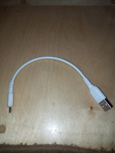 Smart saatlar: Uşaq üçün ağıllı saat – kameralı və fənərli Xüsusiyyətlər: - Rəng — 18