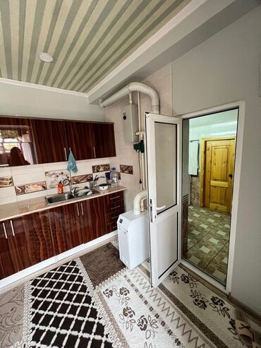 Продажа домов: Дом, 250 м², 8 комнат — 7