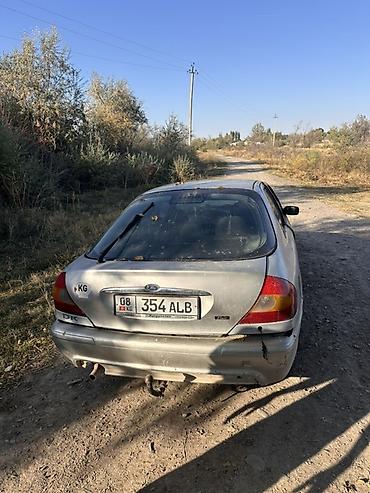 буу зеркало: Ford Mondeo седан, серебристый цвет, левый руль. Кузов: - 4 двери — 9