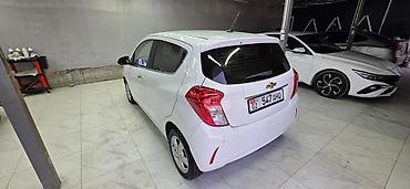 toyota hiace продажа: Chevrolet Spark: 2017 г., 1 л, Автомат, Бензин, Хэтчбэк — 2
